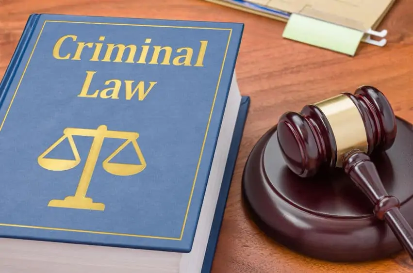 4 Key Essential Qualities to Look for in a Criminal Defense Attorney