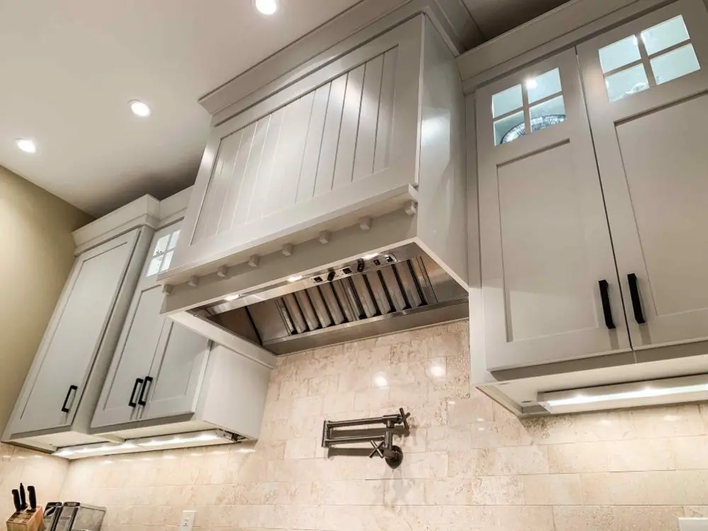 4 Ways to Uniquely Customize a Range Hood for Your Kitchen