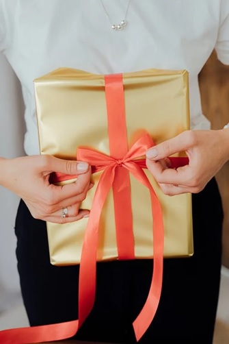 Six Ways to Pick the Most Treasured Gift for Your Loved Ones
