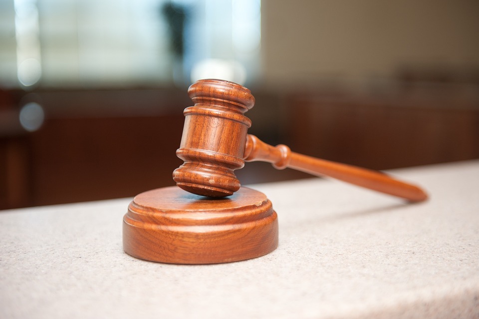 Five Reasons of Hiring a Competent Criminal Defense Lawyer