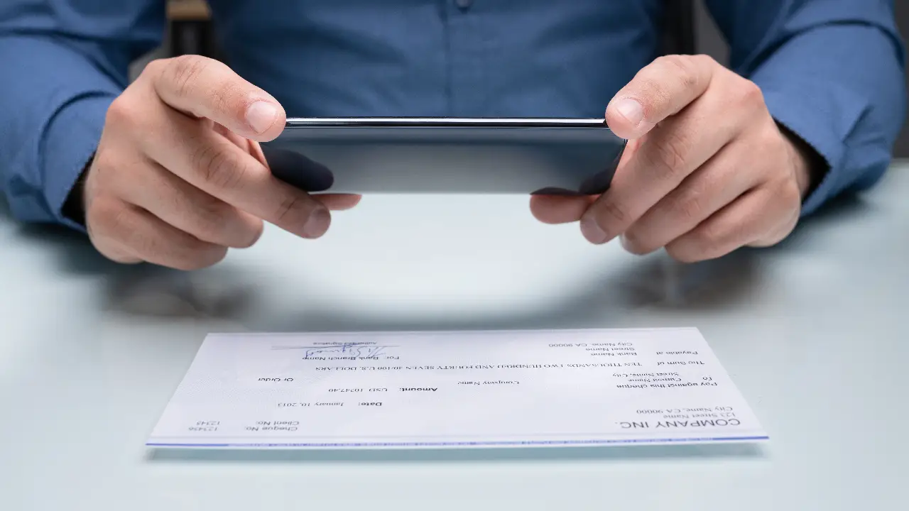 The Convenience of Using Personal Checks Online