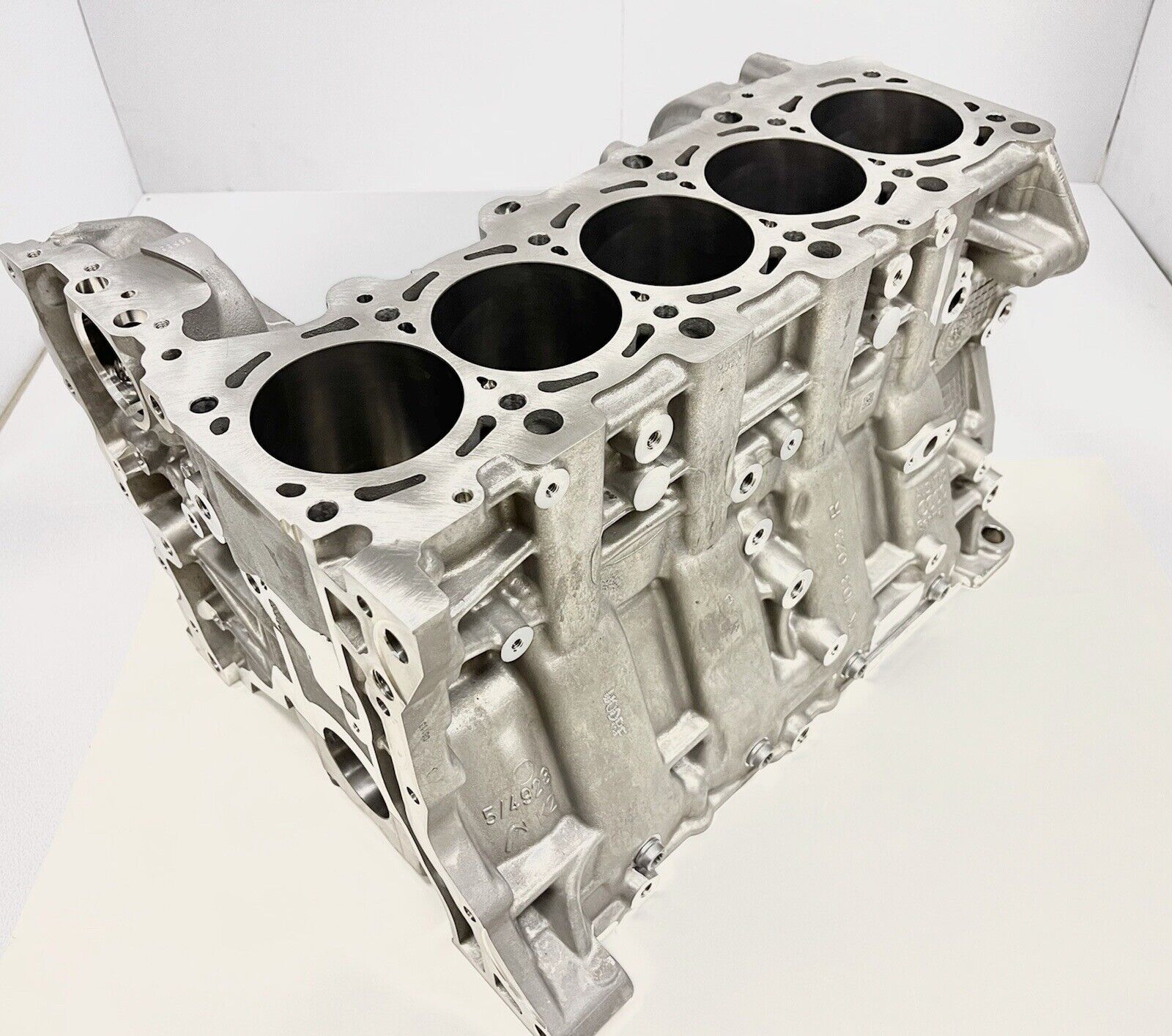 6 Expensive Replacement Parts in the Engine Block: A Guide