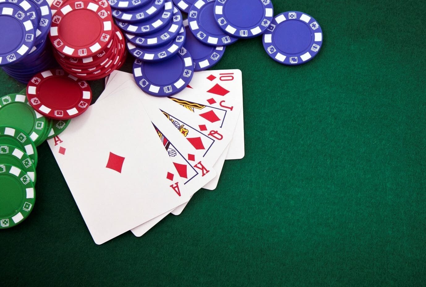 Poker Myths: The Top 7 That Players Still Believe In