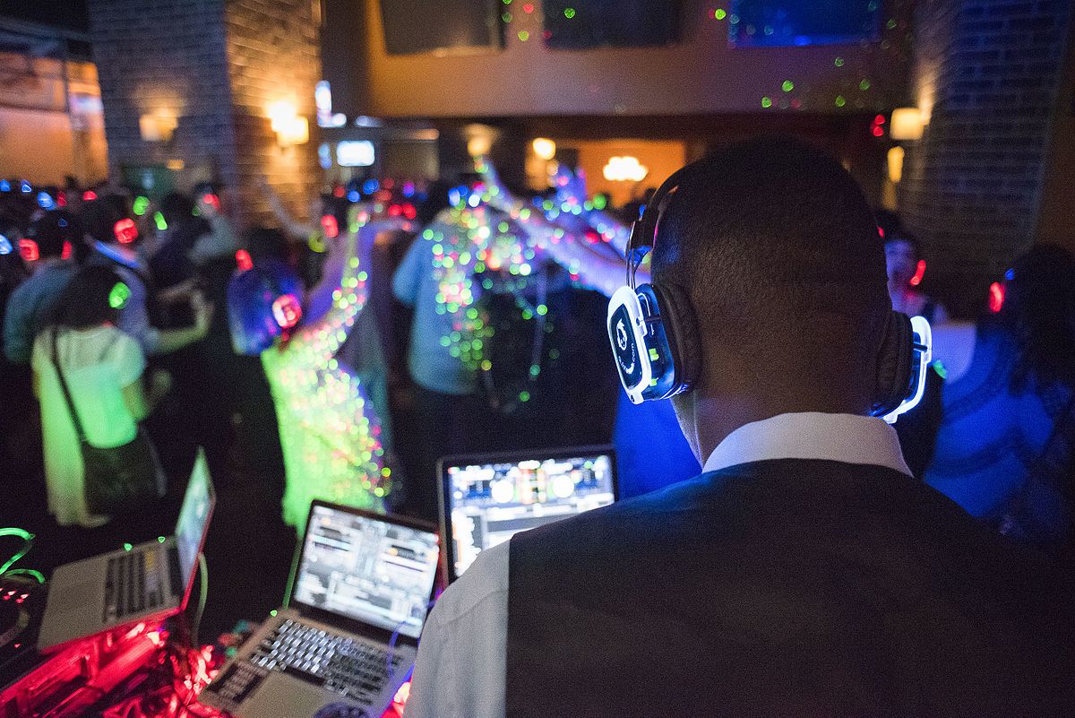 Tips for Hosting a Silent Disco Your Guests Will Never Forget