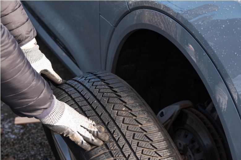 how to change a tire