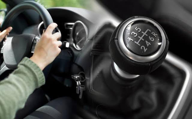 How to Drive a Manual Car With Supervised Practice