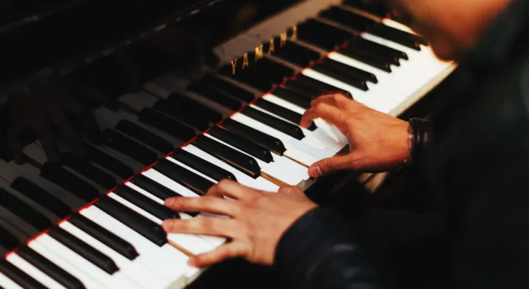 How to Play Piano A Practical Beginner Guide