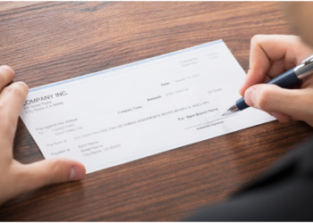 How to Write a Check Correctly With a Clear Example